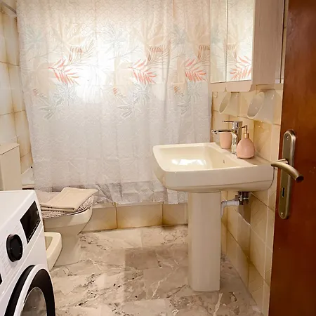 Blue Horizon, The Daire Anabolu